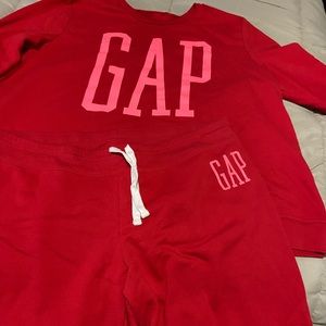 Gap sweatsuit